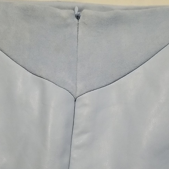 Forever 21 light blue skirt - Picture 3 of 4